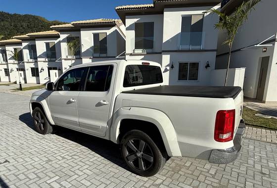 VOLKSWAGEN AMAROK 2.0 HIGHLINE 4X4 CD 16V TURBO INTERCOOLER DIESEL 4P AUTOMÁTICO VOLKSWAGEN AMAROK 2.0 HIGHLINE 4X4 CD 16V TURBO INTERCOOLER DIESEL 4P AUTOMÁTICO
